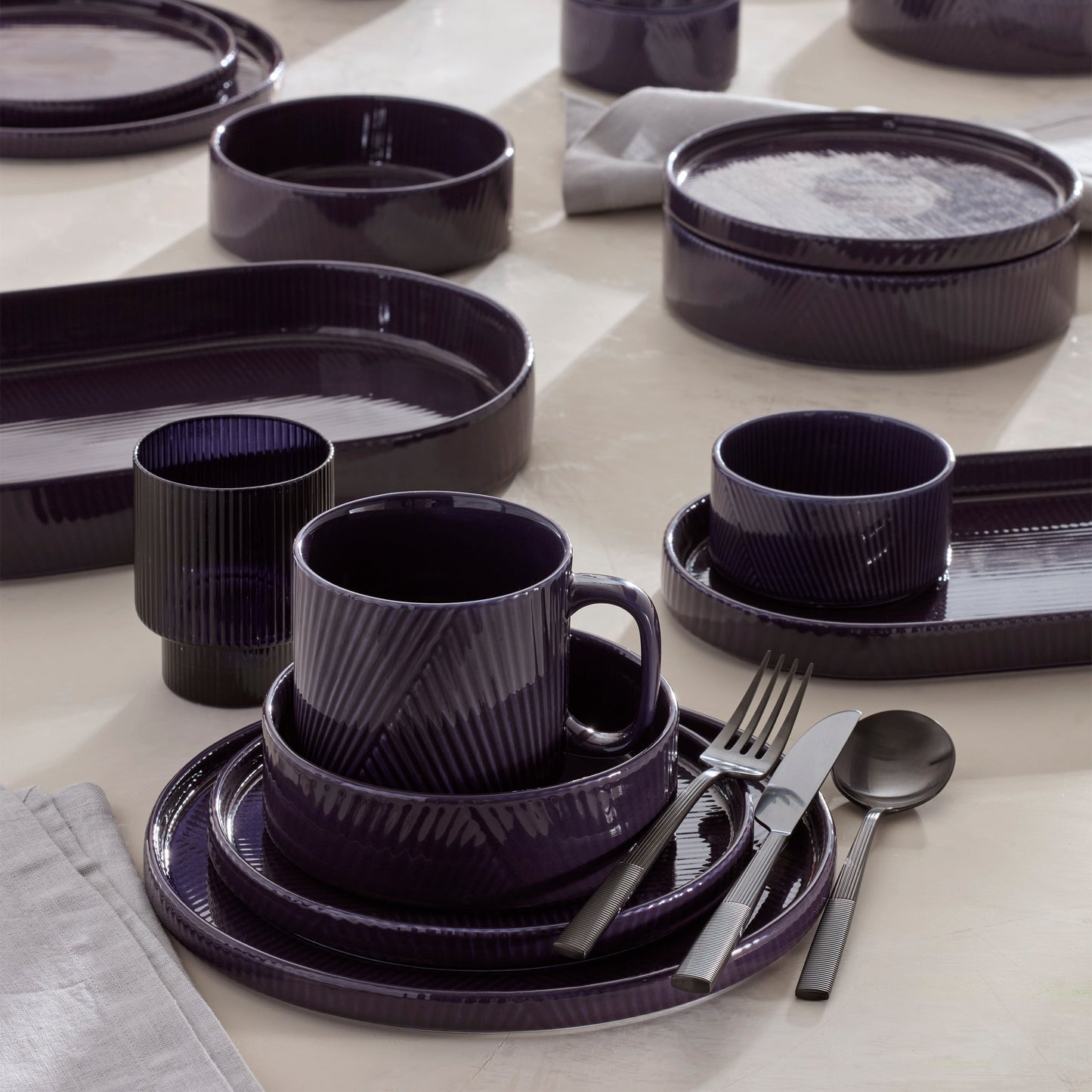 Ensemble de couverts Modulus en satin noir, 20 pièces