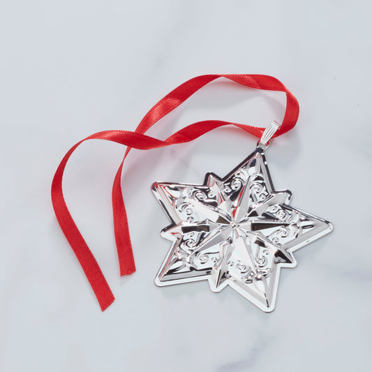 Ornement annuel Star Sterling 2025