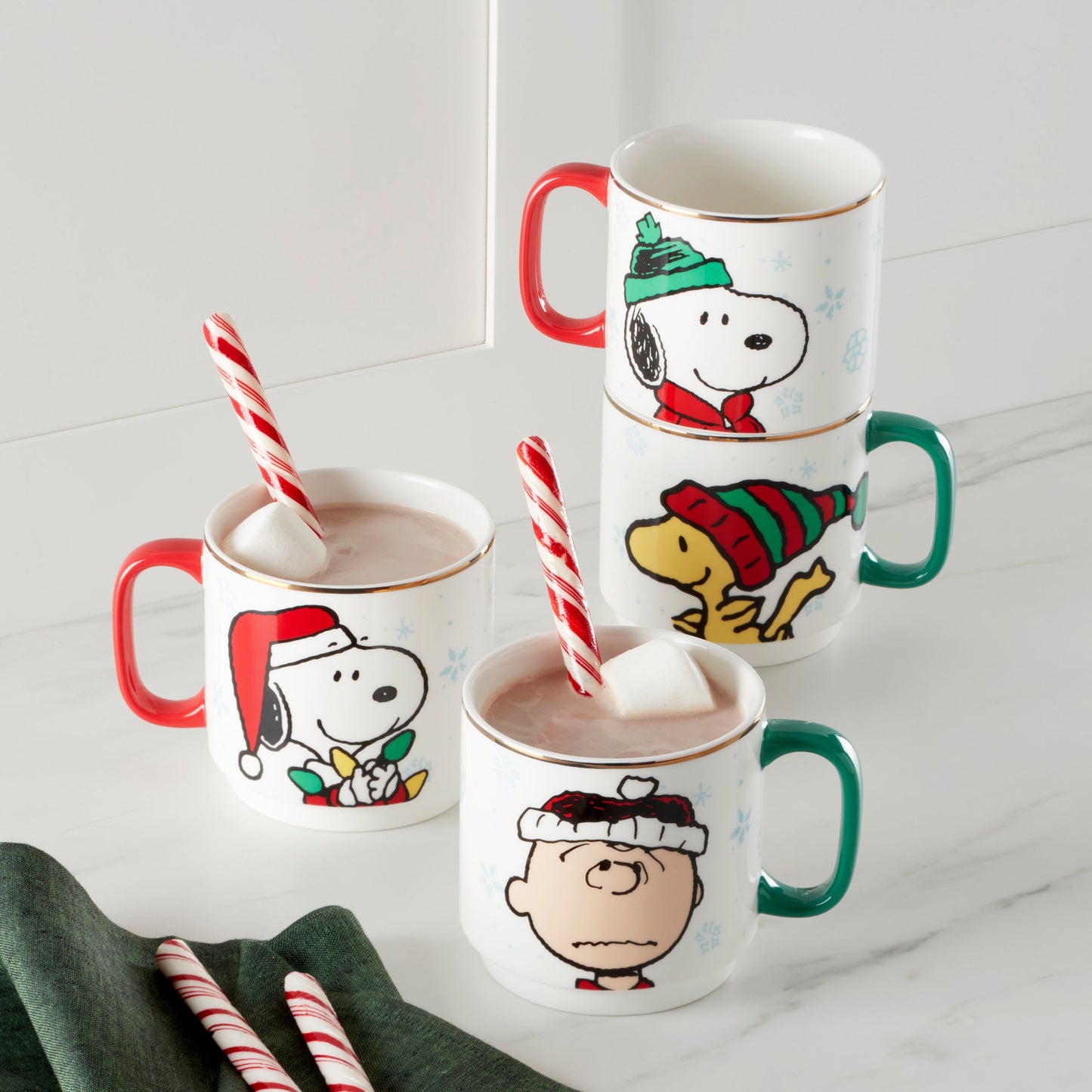 Tasses empilables Snoopy de Noël - Lot de 4