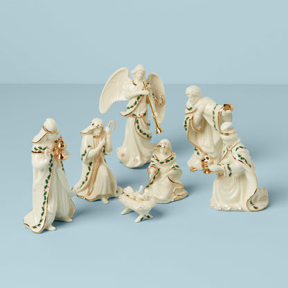 Ensemble de 7 mini crèches de Noël
