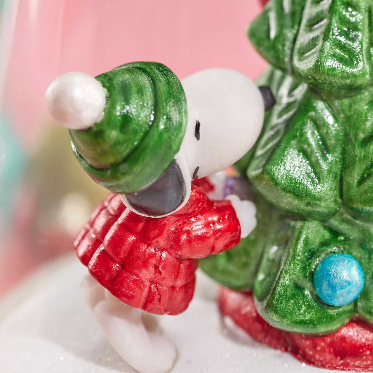 Figurine de Noël joyeuse et magique de Peanuts