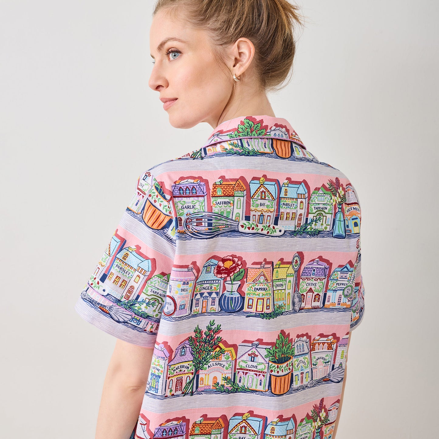 Ensemble pyjama court de cuisine rose Lenox Spice Village x Printfresh